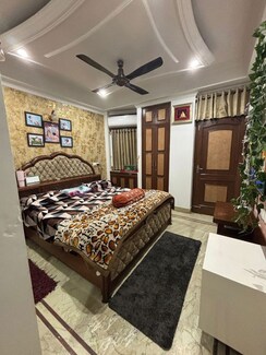 3 BHK + Extra Room Builder Floor For Sale in Chittaranjan Park