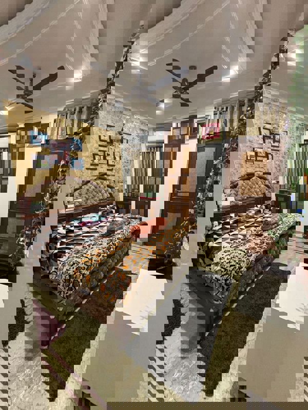 3 BHK + Extra Room Builder Floor For Sale in Chittaranjan Park