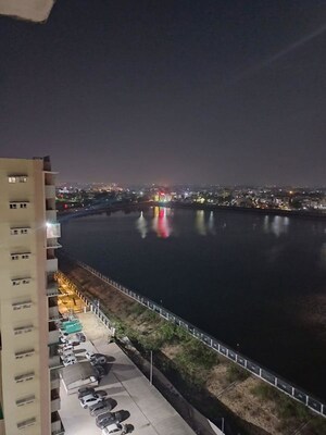 Swimming Pool in 2 BHK Apartment at Vibhuti Khand – for Rent