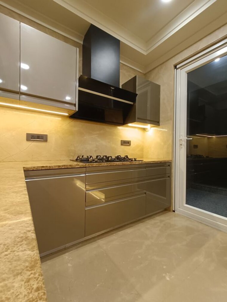 Kitchen, dlf phase i 4 Bedroom 402 Sq.Yd. Builder Floor In Dlf Phase I Gurgaon 9769413