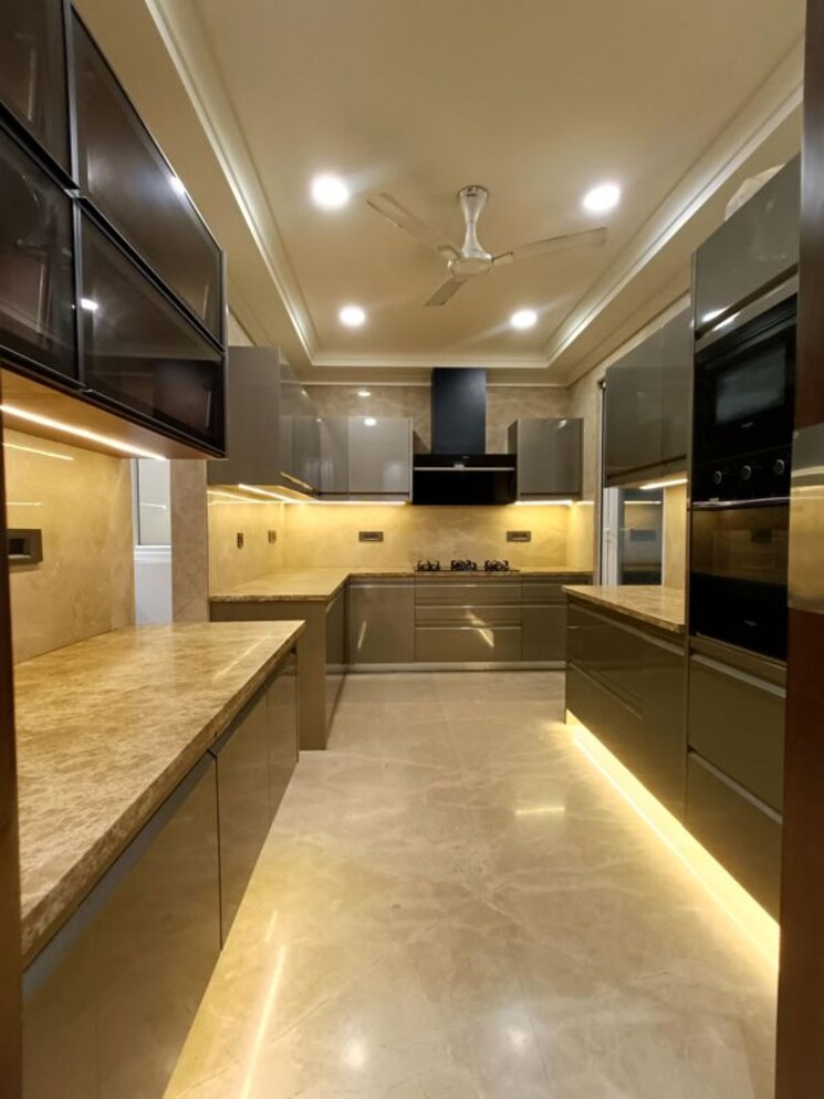 Kitchen, dlf phase i 4 Bedroom 402 Sq.Yd. Builder Floor In Dlf Phase I Gurgaon 9769413