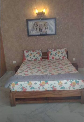 Bedroom in 1 RK Apartment at Vibhuti Khand – for Rent