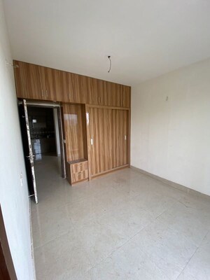 Room in 2 BHK Apartment at Signature Global Proxima, Sector 89 – for Rent