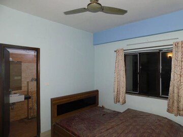 Room in 3 BHK Apartment at Merlin Crest, Diamond Harbour – for Rent