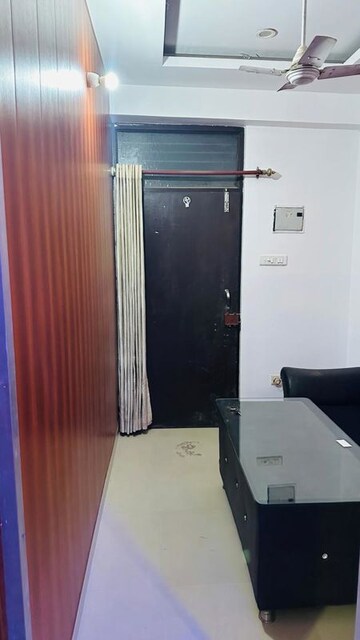 Team Area in 1.5 BHK Apartment at Polaars Royal Enclave, Gomti Nagar – for Rent