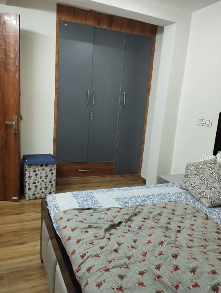 Bedroom, sushant lok ii 2.5 Bedroom 180 Sq.Yd. Builder Floor In Sushant Lok ii Gurgaon 9795355