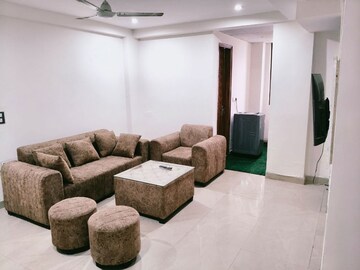 Living Room in 2.5 BHK Builder Floor at Sushant Lok ii – for Rent