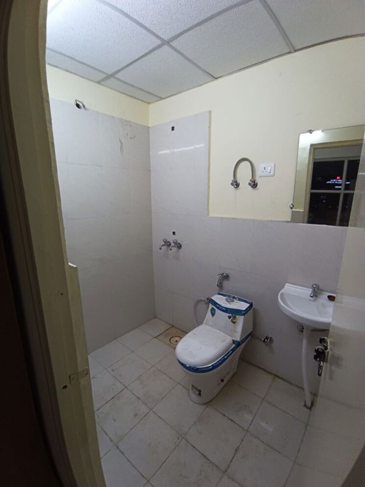 Bathroom, pyramid-heights 2 Bedroom 625 Sq.Ft. Apartment In Sector 85 Gurgaon 9795363