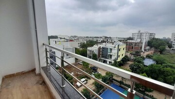 Balcony in 6+ BHK Independent House at Labhandi – for Rent