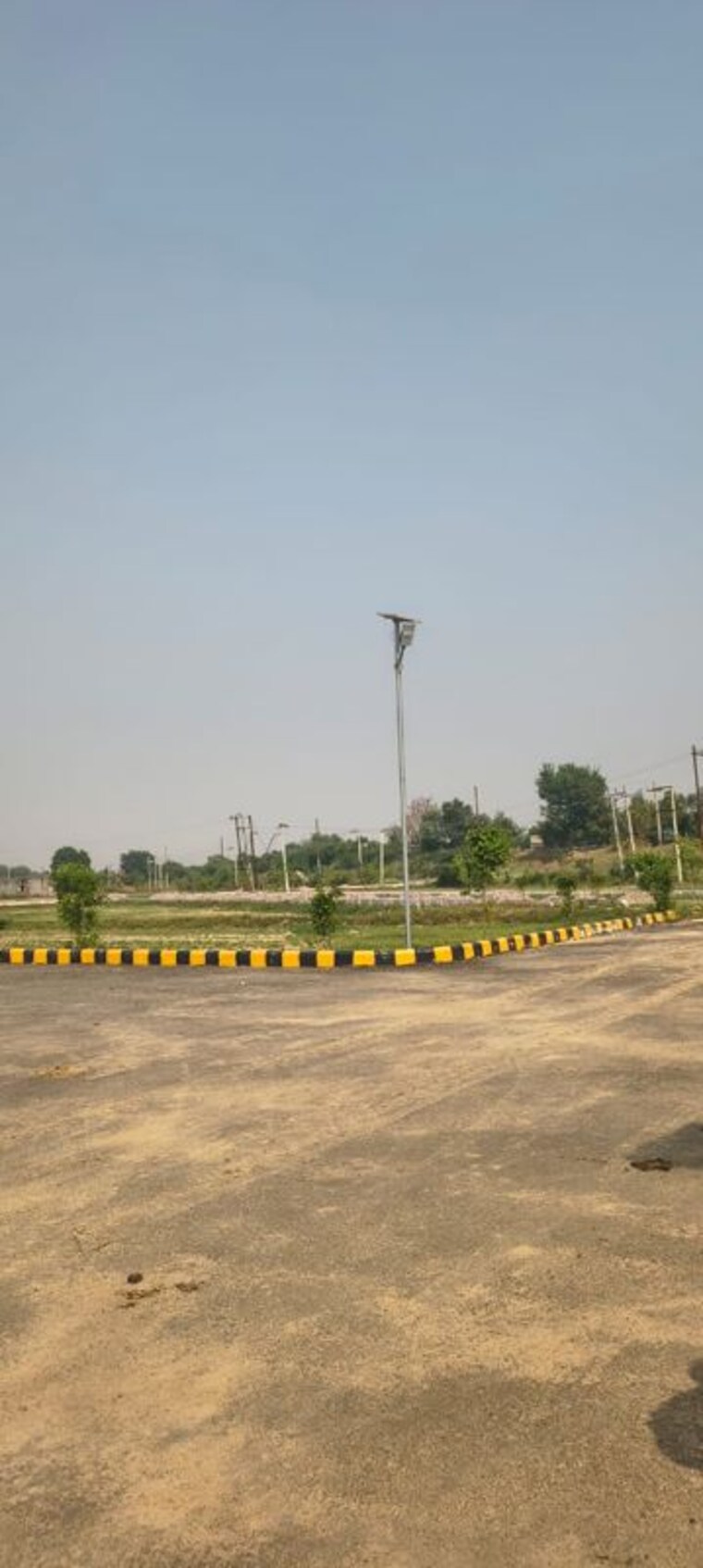 undefined, sector 17b yamuna expressway  250 Sq.Yd. Plot In Sector 17b Yamuna Expressway Greater Noida 9795373