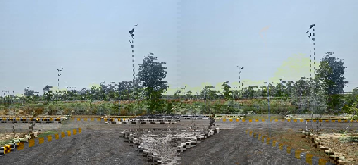 Plot For Sale in Sector 17B Yamuna Expressway