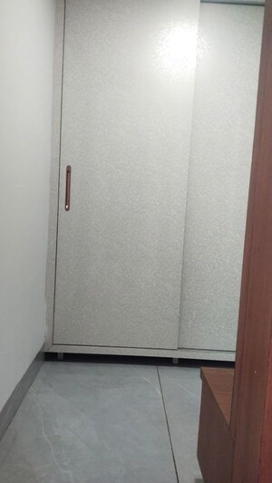 Room in 3 BHK Builder Floor at Uday Arden 45, Sector 45 – for Rent