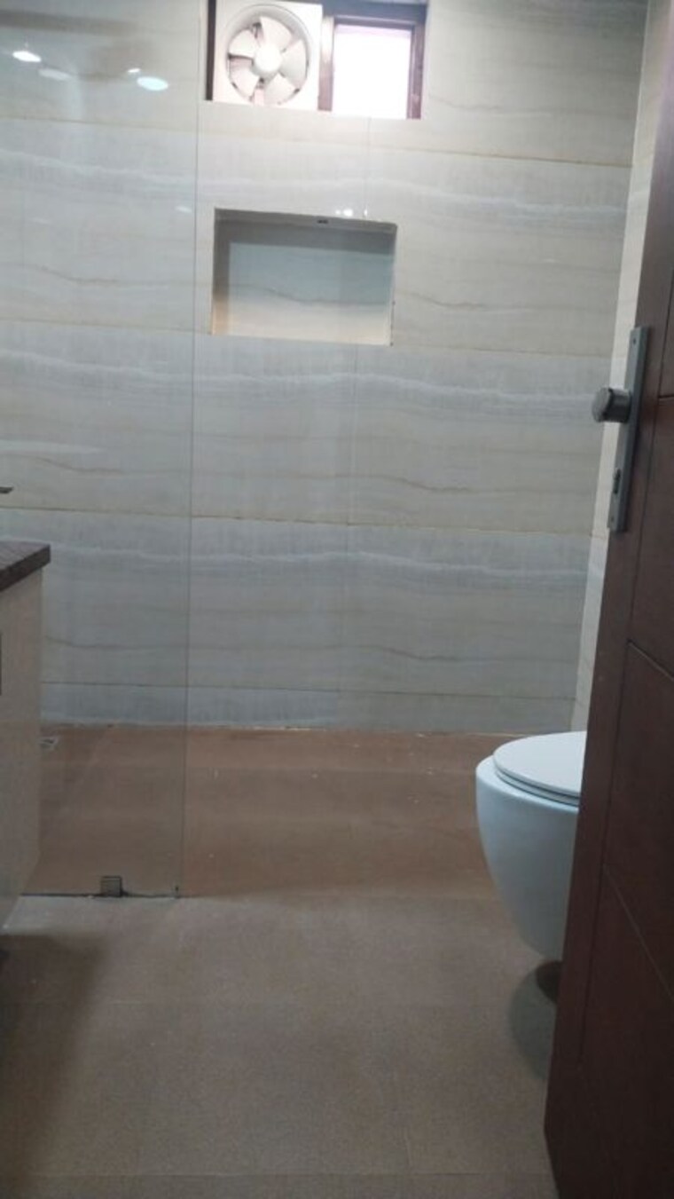 Bathroom, uday-arden-45 3 Bedroom 1500 Sq.Ft. Builder Floor In Sector 45 Gurgaon 9795374