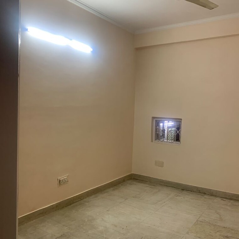 Room, katwaria sarai 3.5 Bedroom 1600 Sq.Ft. Apartment In Katwaria Sarai Delhi 9795394