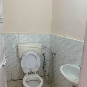 Bathroom in 3.5 BHK Apartment at Katwaria Sarai – for Rent