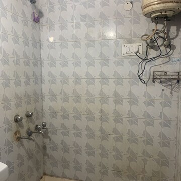 Bathroom in 3.5 BHK Apartment at Katwaria Sarai – for Rent
