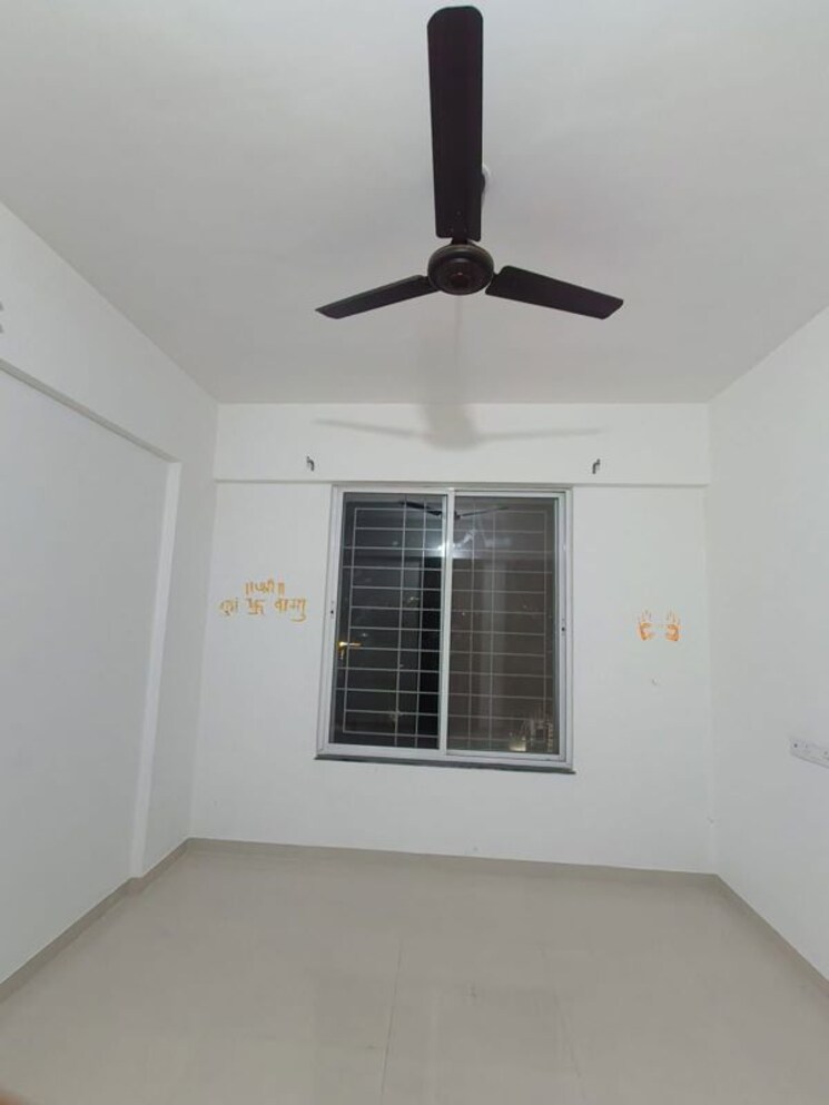 Room, vardhaman-township 2 Bedroom 970 Sq.Ft. Apartment In Hadapsar Pune 9795455