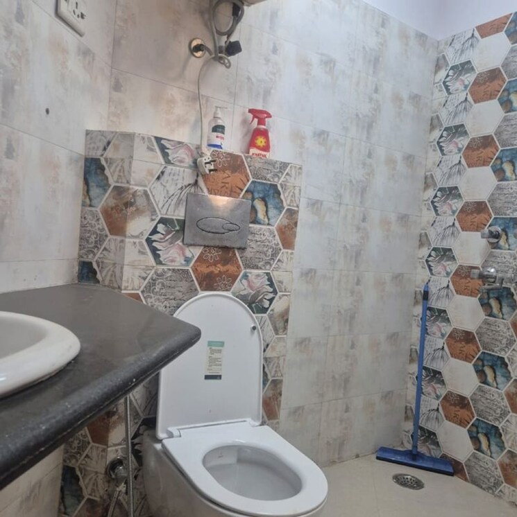 Bathroom, sector 4 dwarka 3 Bedroom 1600 Sq.Ft. Apartment In Sector 4 Dwarka Delhi 9795481