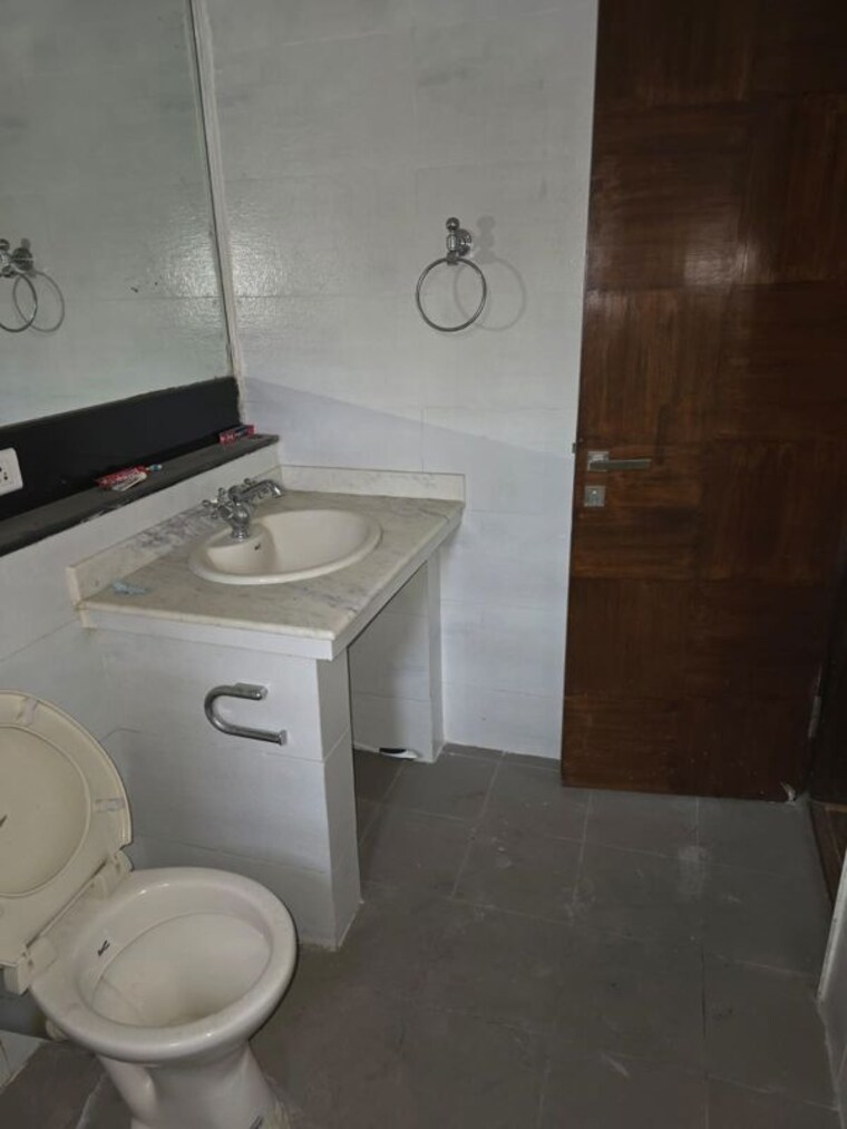 Bathroom, brigade-odyssey 3 Bedroom 2200 Sq.Ft. Apartment In Richards Town Bangalore 9795485