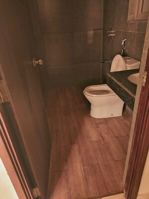 Bathroom in 2 BHK Apartment at Kalpataru Paramount, Kapur Bawdi – for Rent