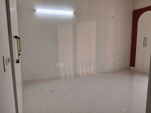 Room in 2 BHK Apartment at Eldeco Live By The Greens, Sector 150 – for Rent