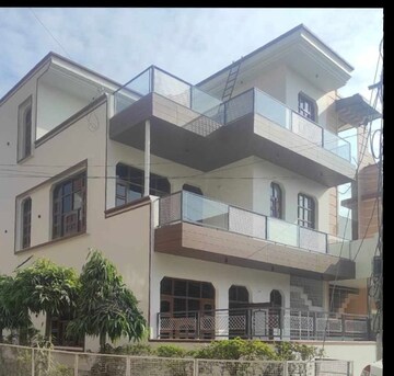 4 BHK Independent House For Sale in Sector 8