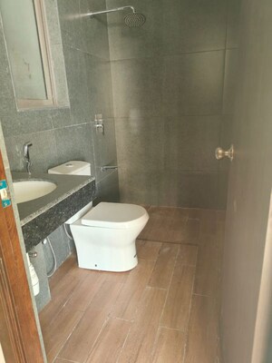 Bathroom in 2 BHK Apartment at Kalpataru Paramount, Kapur Bawdi – for Rent