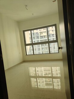 2 BHK Apartment For Rent in Kalpataru Paramount