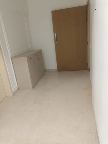 Room in 5 BHK Apartment at Kolte Patil 24K Glitterati, Pimple Nilakh – for Rent