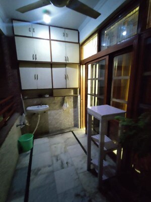 Room in 3 BHK Apartment at Sector 10 Dwarka – for Rent