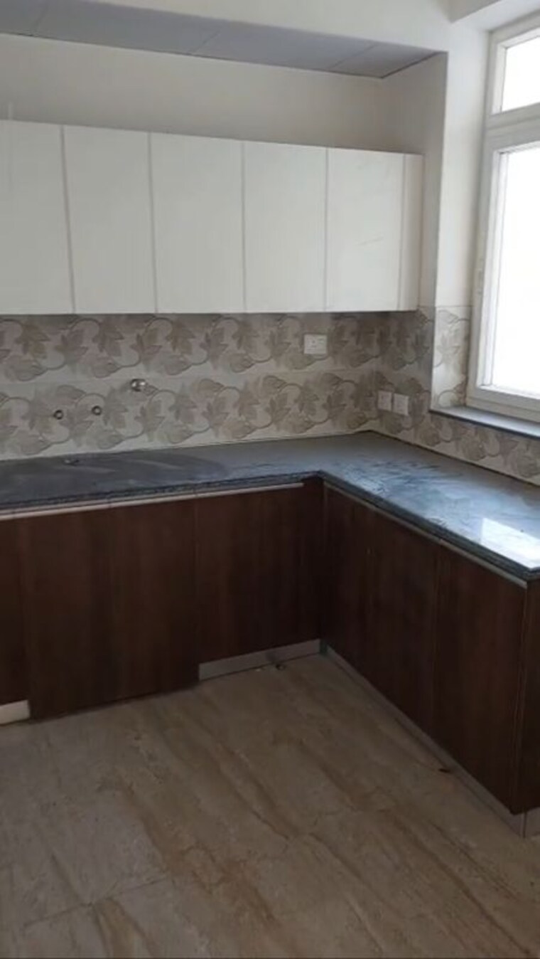 Kitchen, wave-city 2.5 Bedroom 194 Sq.Ft. Apartment In Wave City Ghaziabad 9795876