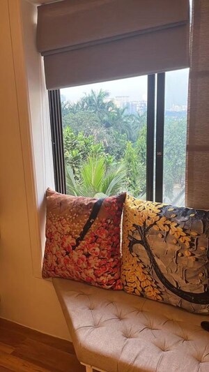 Room in 2 BHK Apartment at Cuffe Castle, Cuffe Parade – for Sale