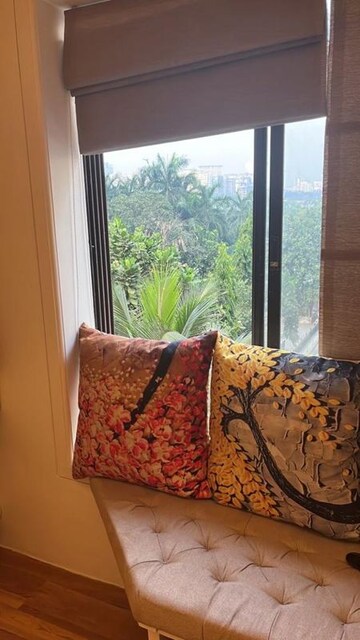 Room in 2 BHK Apartment at Cuffe Castle, Cuffe Parade – for Sale