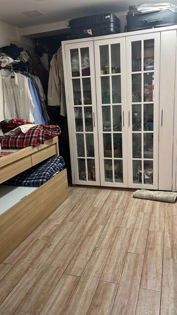 Room in 2 BHK Apartment at Cuffe Castle, Cuffe Parade – for Sale