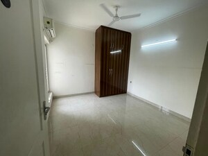 Room in 2 BHK Apartment at Shree Vardhman Victoria, Sector 70 – for Rent