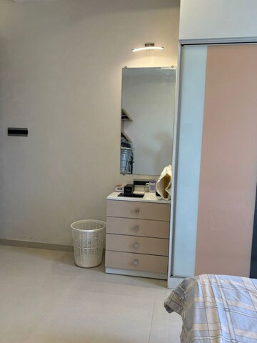 Room in 5 BHK Apartment at Pimple Saudagar – for Sale