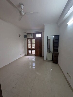 Room in 3 BHK Apartment at Ansal Royal Residency, Sector 57 – for Rent