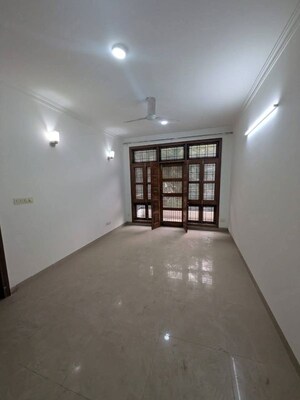 Room in 3 BHK Apartment at Ansal Royal Residency, Sector 57 – for Rent