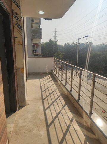 Balcony in 3 BHK Apartment at Vipul World Floors, Sector 48 – for Rent