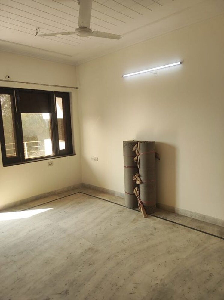 Room, vipul-world-floors 3 Bedroom 1650 Sq.Ft. Apartment In Sector 48 Gurgaon 9796086