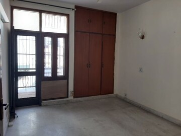Room in 2 BHK Builder Floor at Greater Kailash I – for Rent