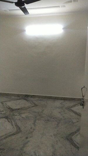 Room in 1 BHK Apartment at Kalkaji – for Rent