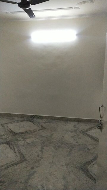 Room in 1 BHK Apartment at Kalkaji – for Rent