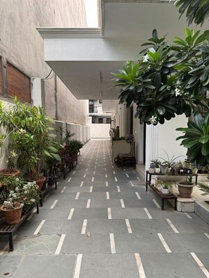 6+ BHK Villa – Exterior View View at RWA Apartments Sector 40, Sector 40 - for Rent