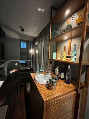  4 BHK Apartment at Oberoi Realty Esquire, Goregaon East – for Sale