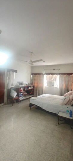 3 BHK + Pooja Room,Servant Room Apartment For Sale in Venus Apartments Cuffe Parade