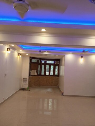 Living Room in 4 BHK Apartment at Sector 9 Dwarka – for Rent