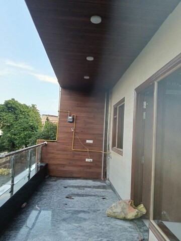 Balcony in 3 BHK Independent House at RWA Apartments, Sector 31 – for Rent