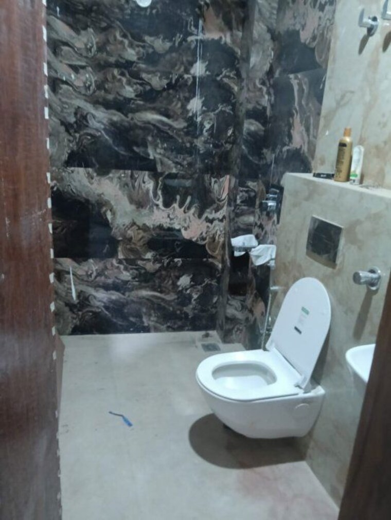 Bathroom, rwa-apartments 3 Bedroom 2550 Sq.Ft. Independent House In Sector 31 Noida 9795252