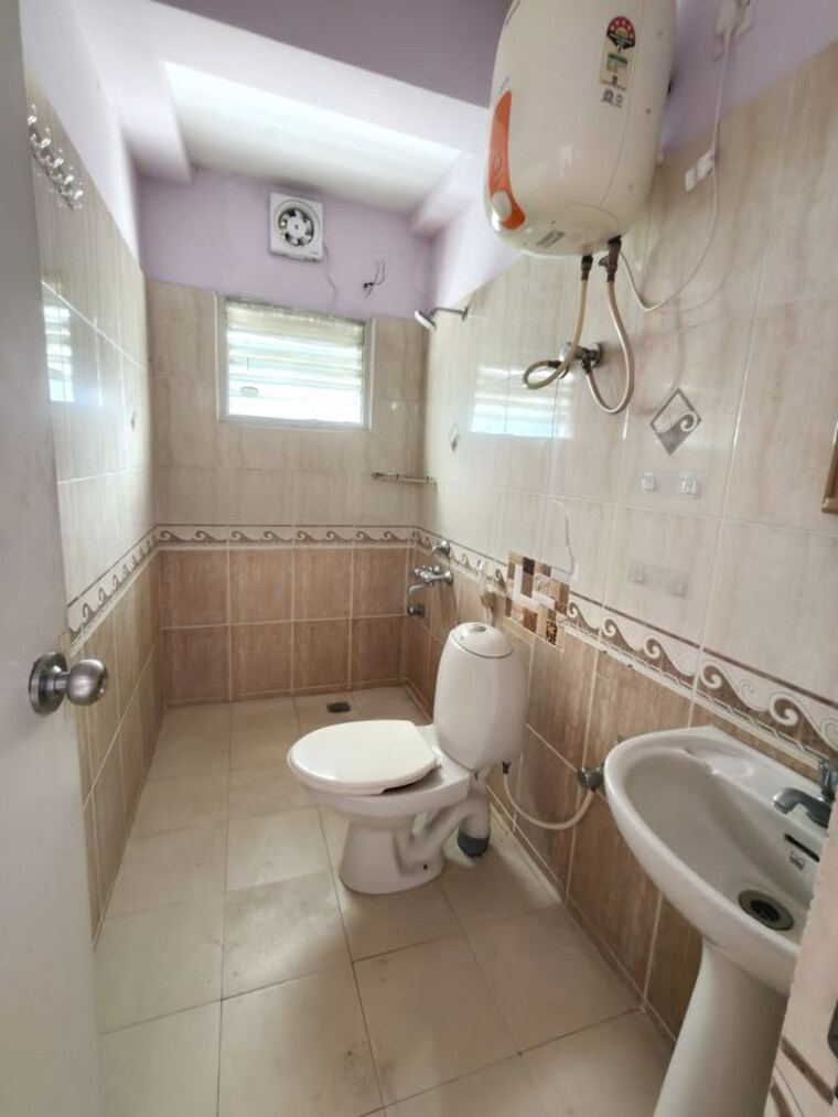 Bathroom, cv raman nagar 1.5 Bedroom 1010 Sq.Ft. Apartment In Cv Raman Nagar Bangalore 9796442